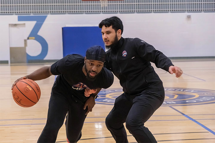 ali abo saada training an athlete